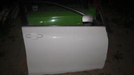 Toyota Camry -RIGHT FRONT  DOOR - WHITE